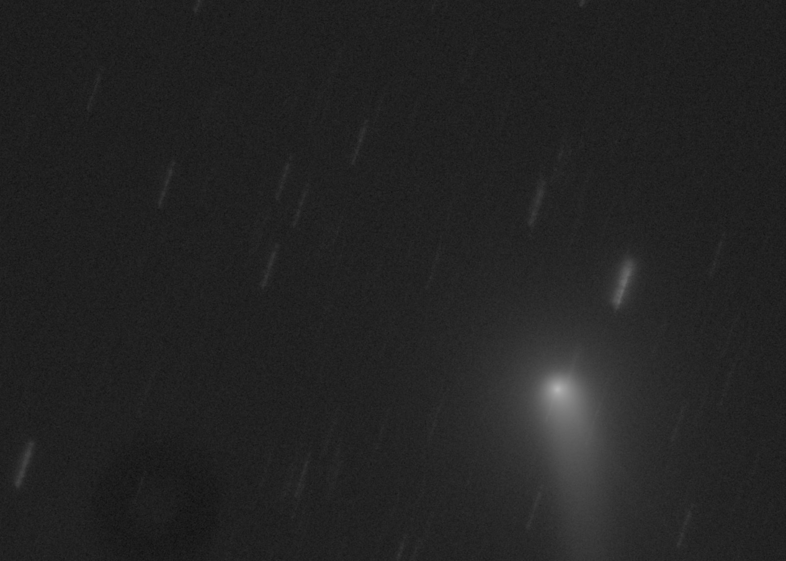 2012 K1-L_stack-cometa.jpg