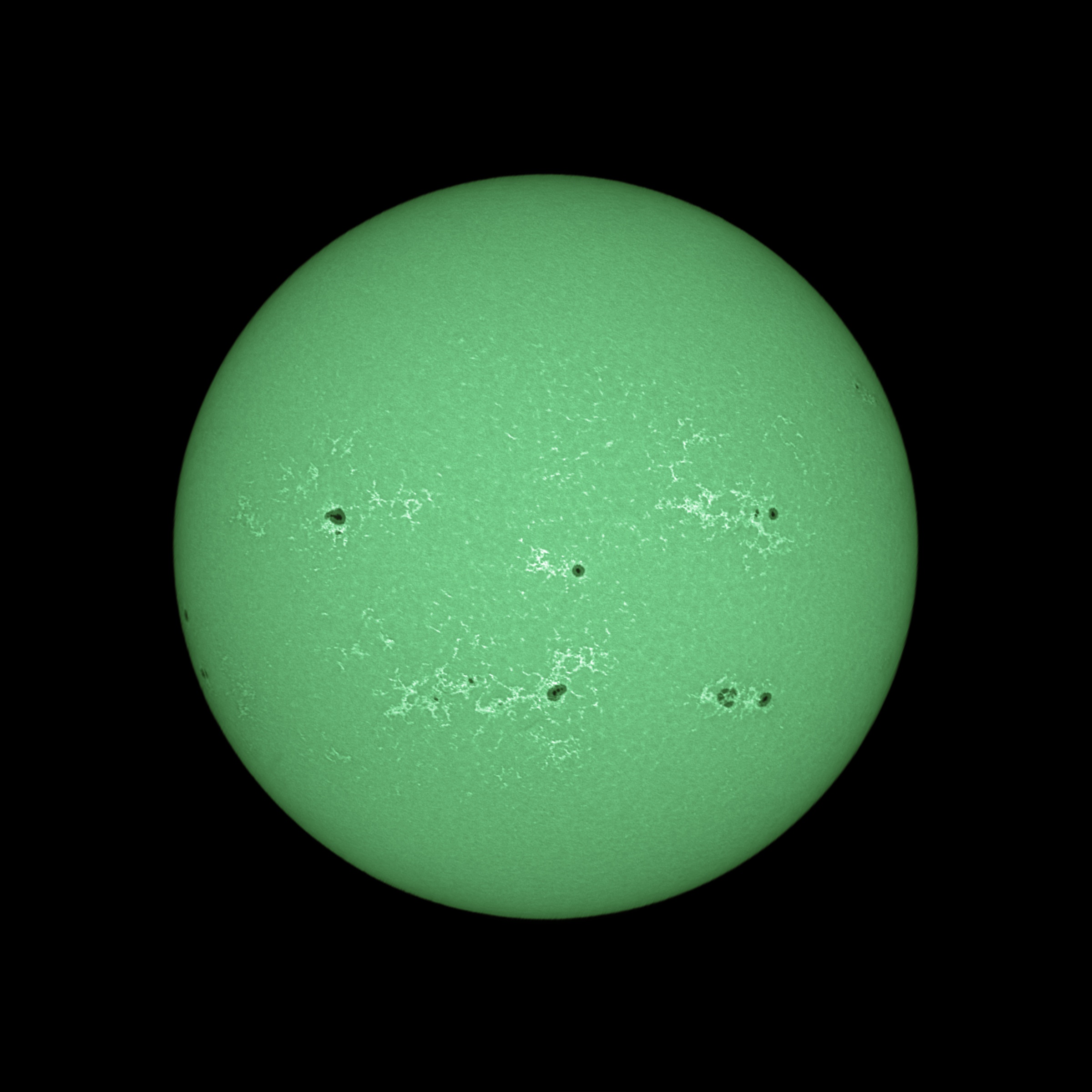 2025-09-20-1009_4-Sun-Mg_20250920_disk_0_00_pipp_lapl2_ap3814_reg1_ps9_color.jpg