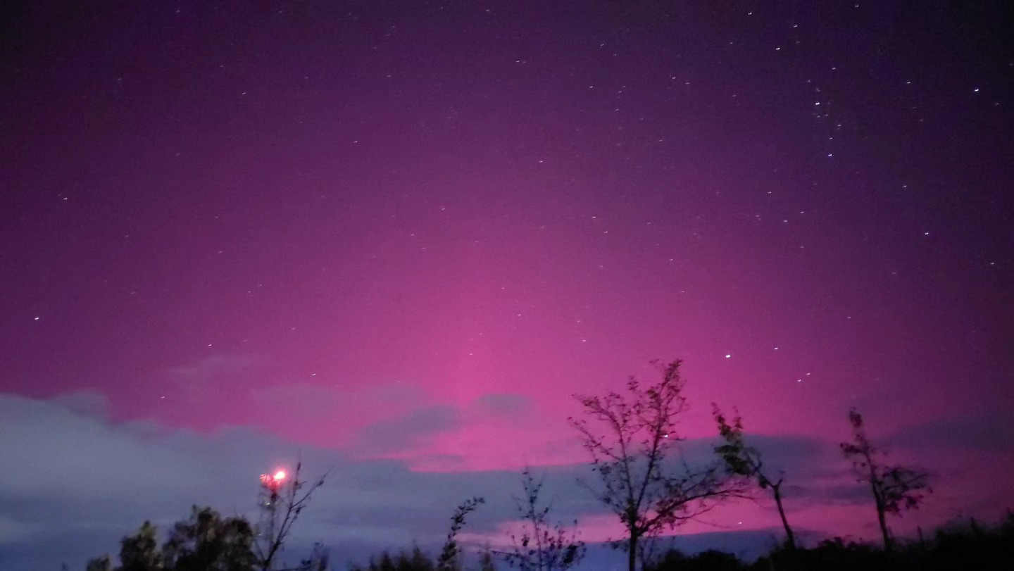 aurora101024.jpg