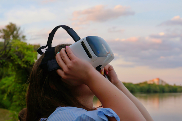 Cerul.instelat.prin.VR.png
