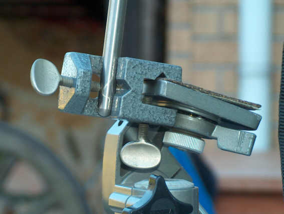 Fernglas10x50_Stativklemme1.jpg