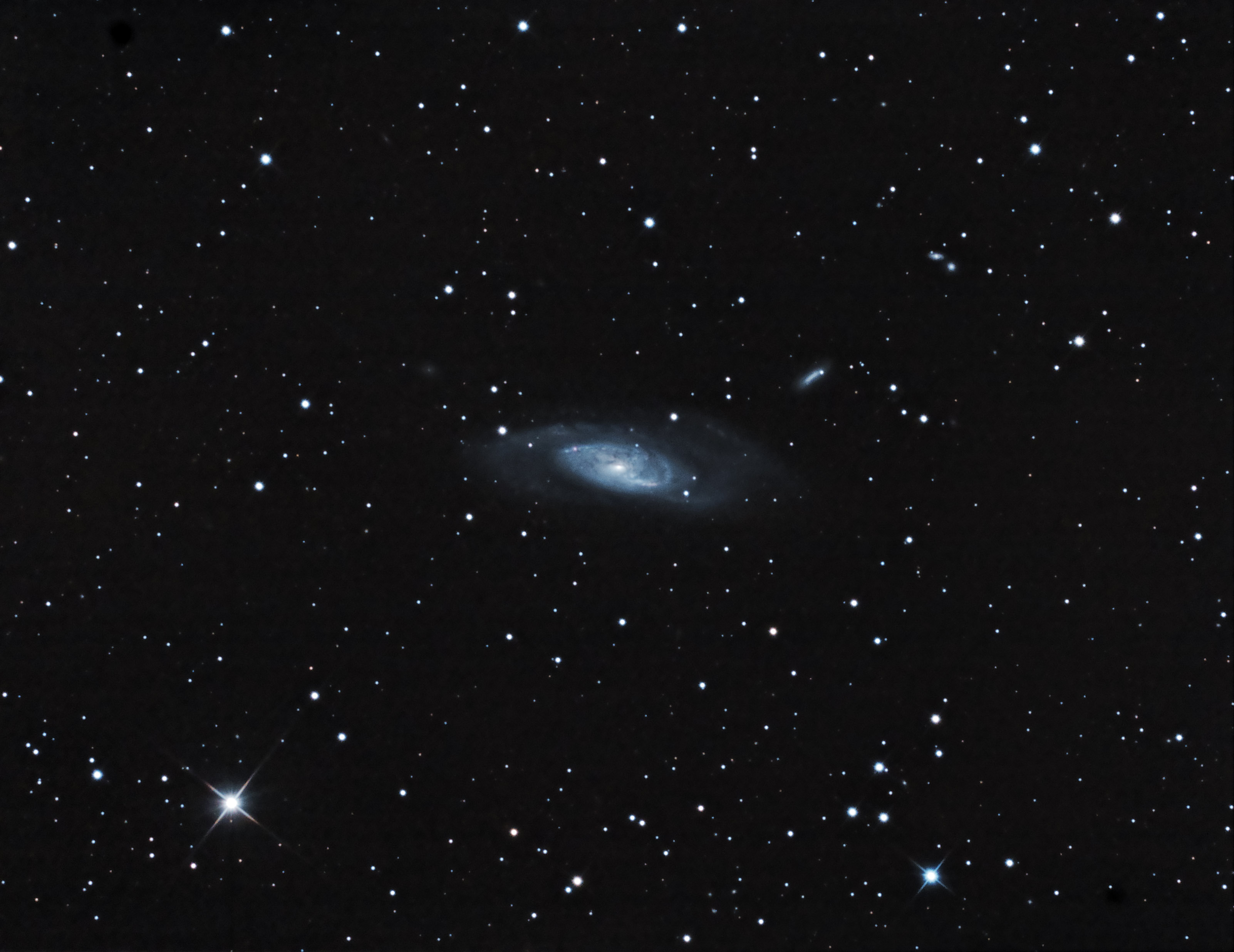 M106_12-04.jpg