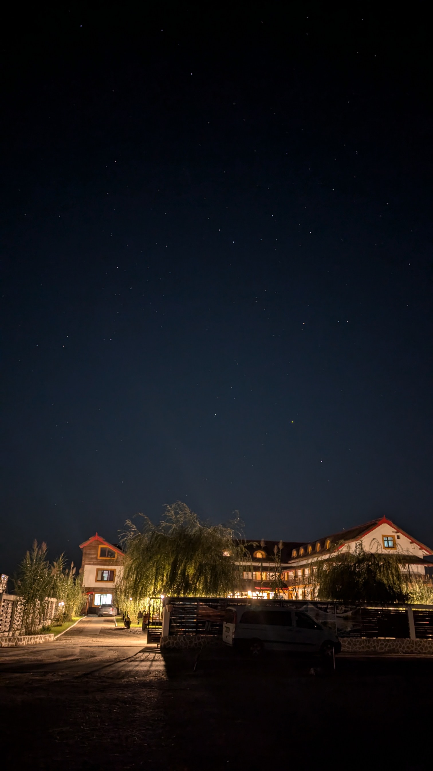PXL_20240920_174825906.NIGHT.jpg