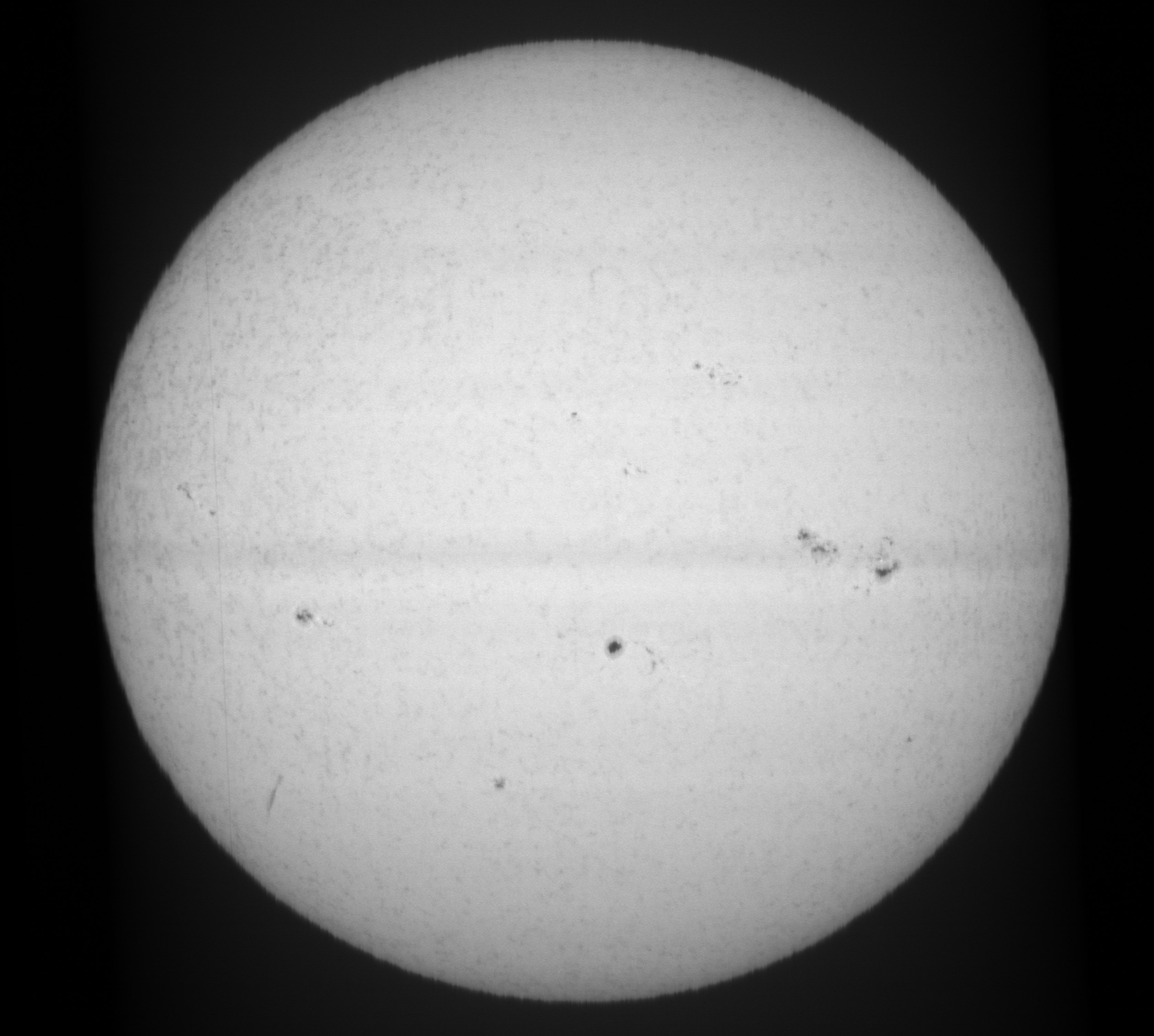Sun_continuum-near-Ha.jpg