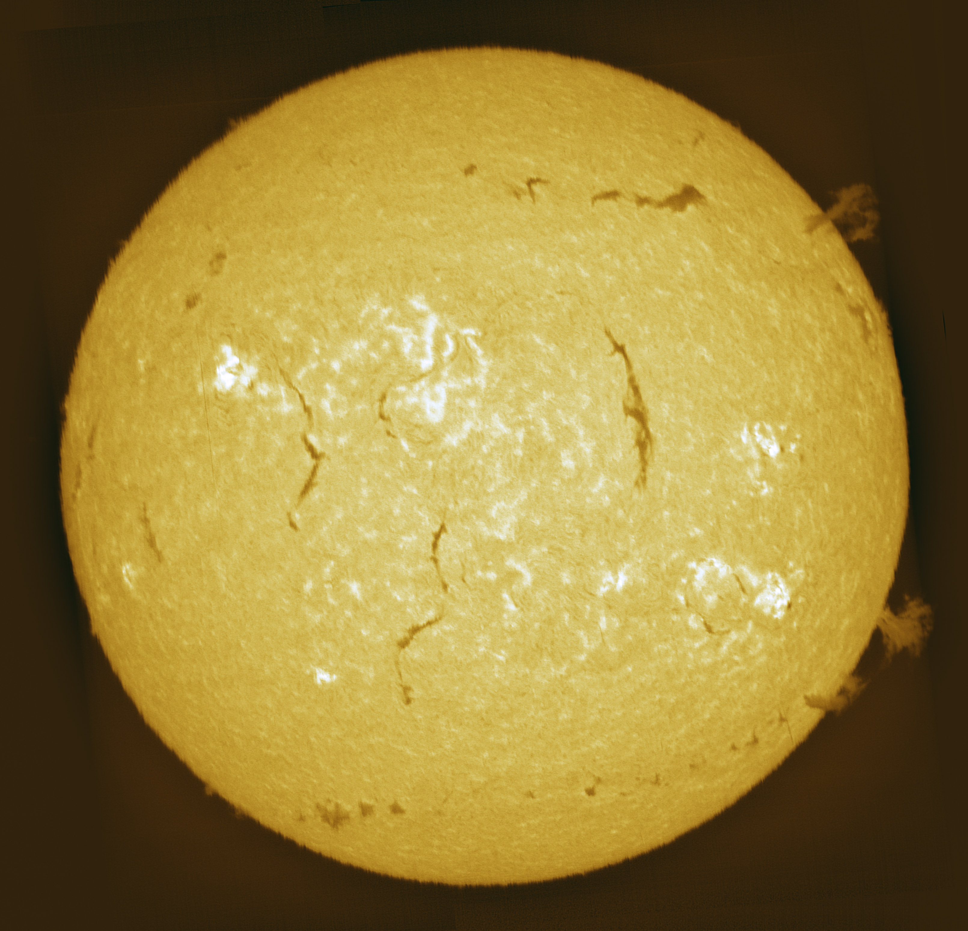 Sun_H-alpha_SHG60mm_27-06-2025-color.jpg