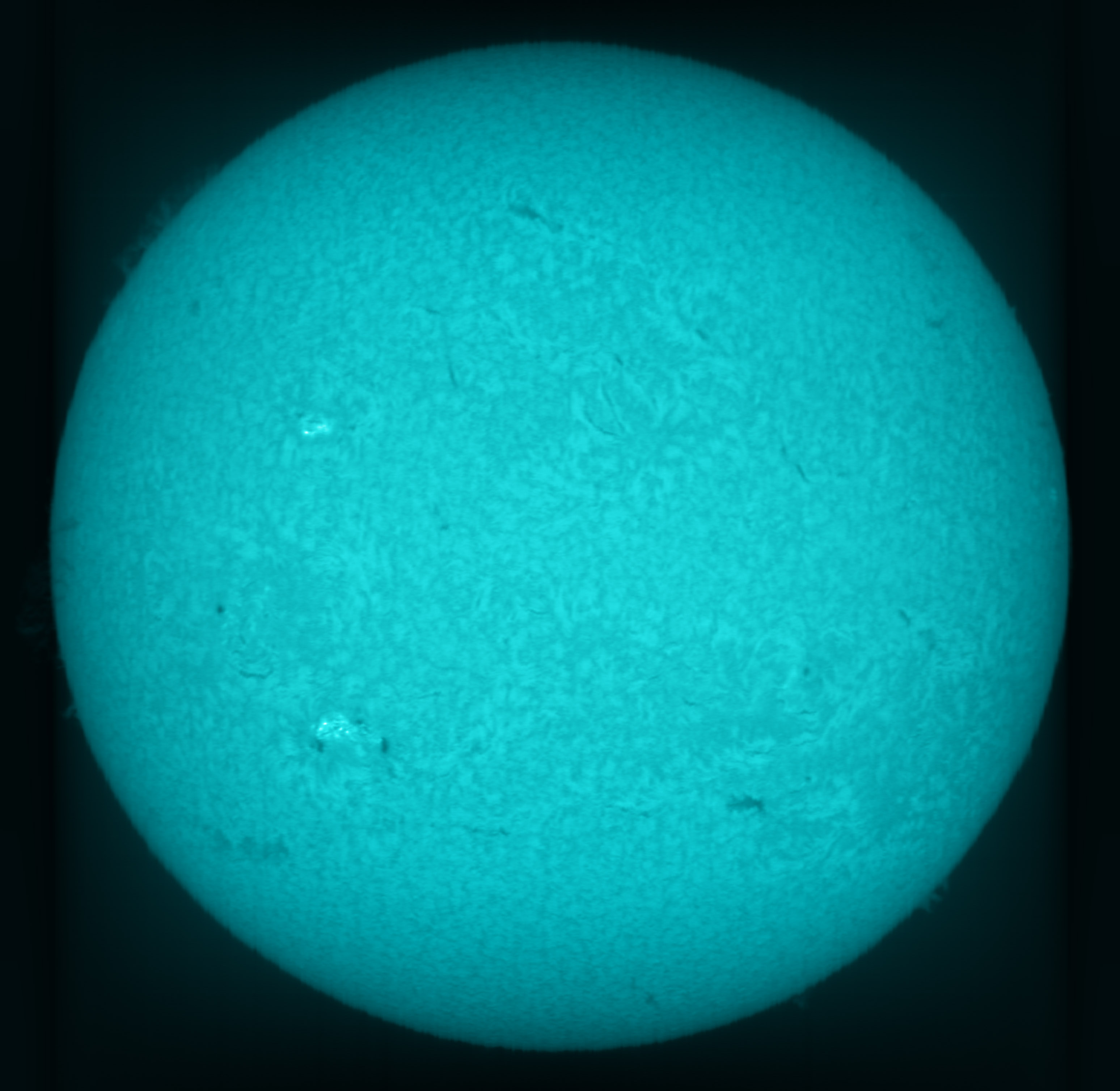 Sun_H-beta_4861_15-06-2024_09-34UT-color.jpg