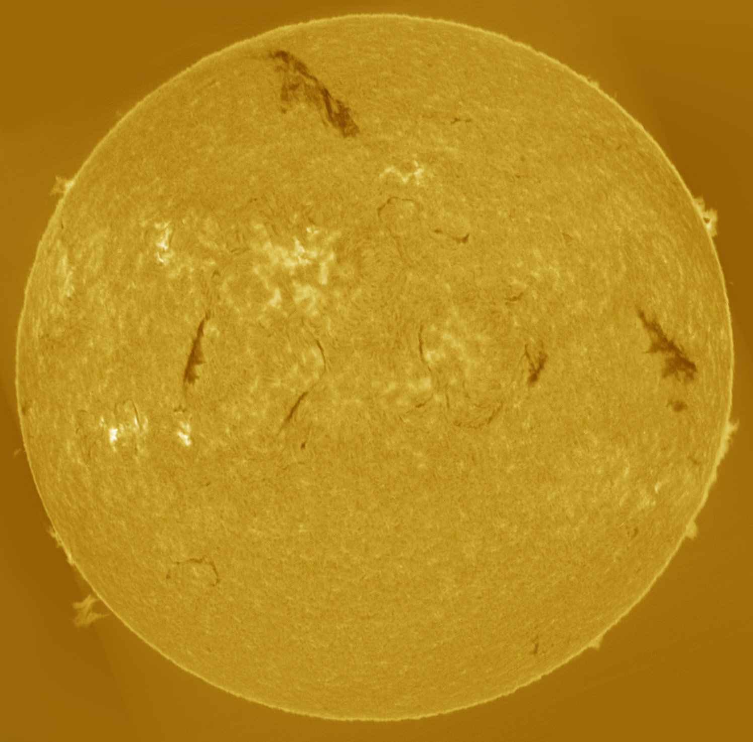 Sun_pure_H-alpha-continuum-difference_18-05-2025-color.jpg