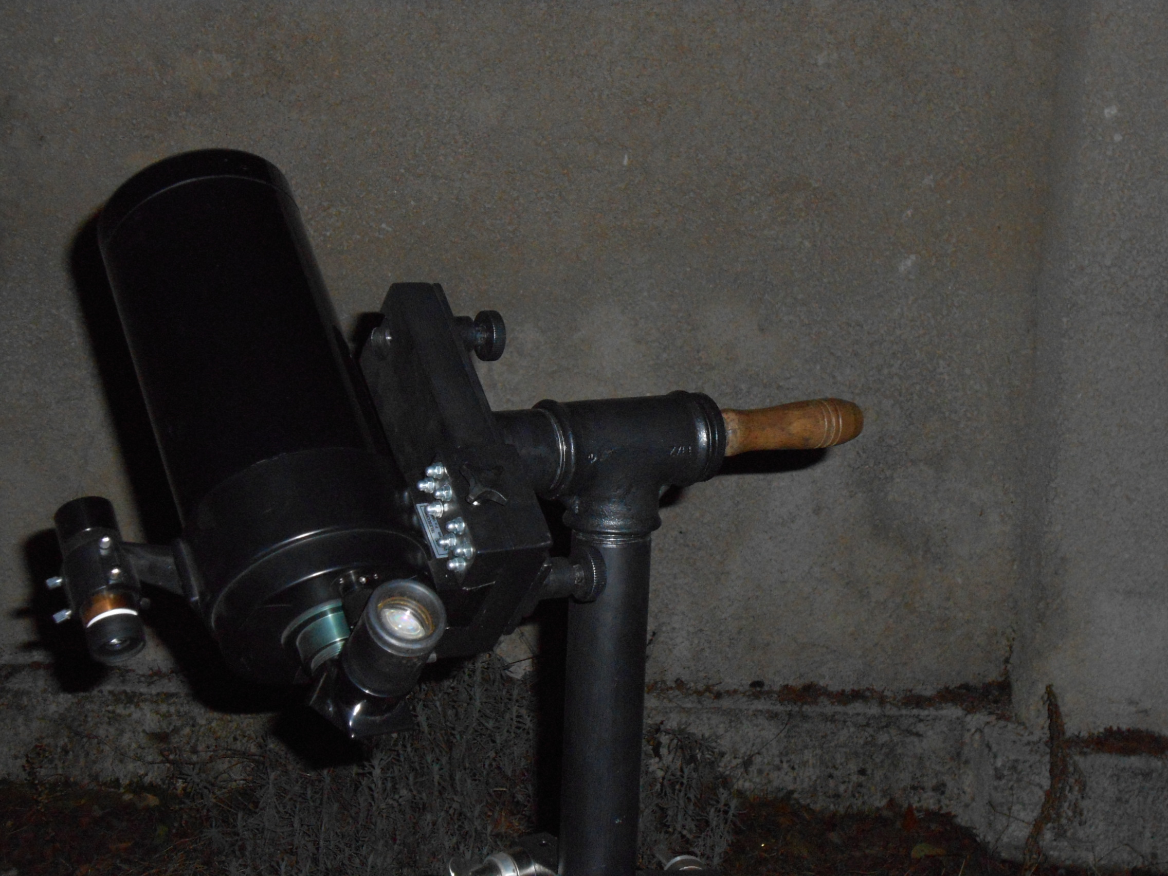 TS 100X1400mm Maksutov-Cassegrainian riding Penelopa .JPG